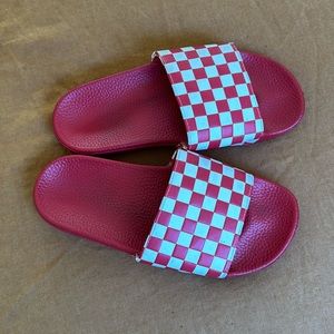 checkered slides || vans || 37